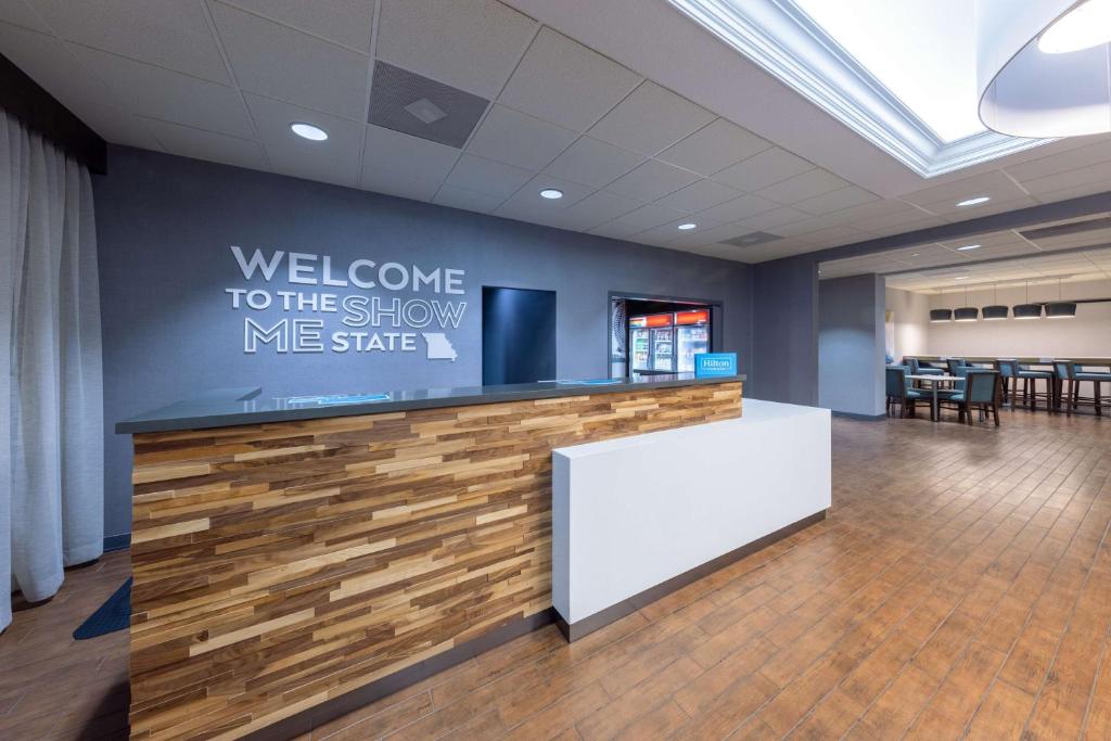 Hampton Inn Saint Robert photo 3