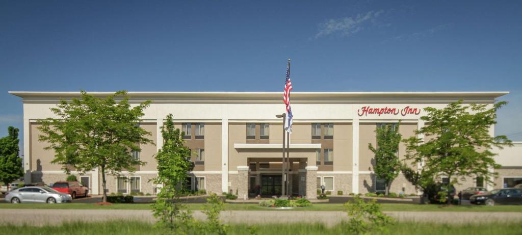 Hampton Inn South Haven photo 3