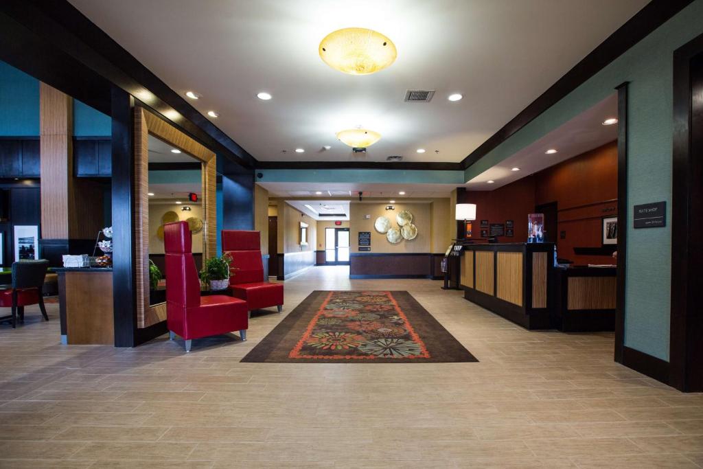 Hampton Inn & Suites Toledo/Westgate photo 1