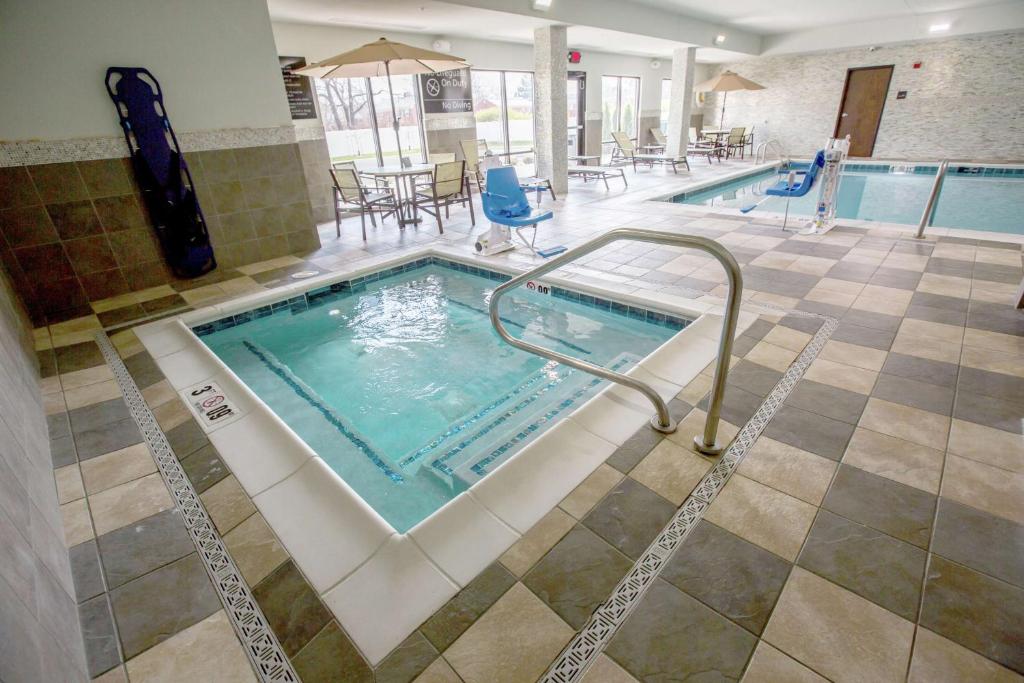Hampton Inn & Suites Toledo/Westgate photo 3