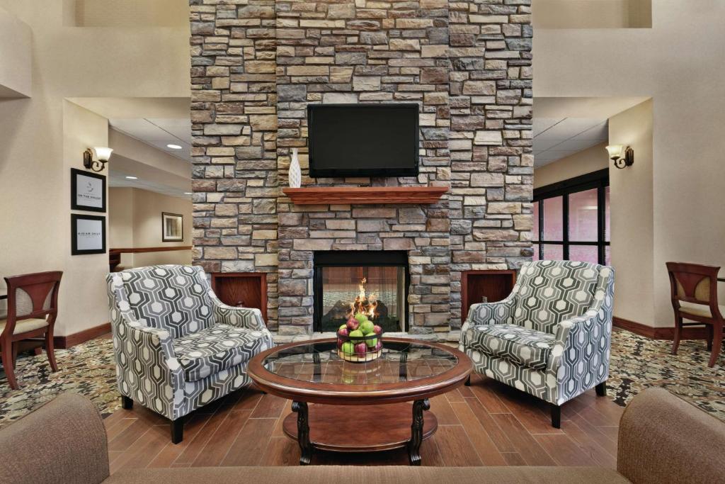 Hampton Inn & Suites Enid photo 3