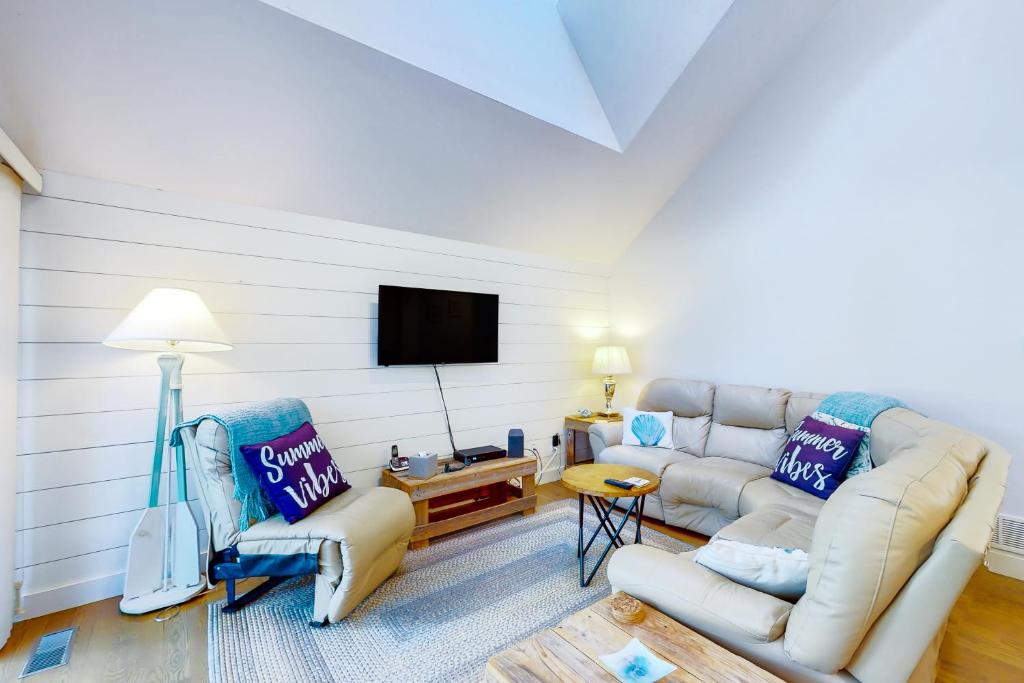 New Seabury Grove