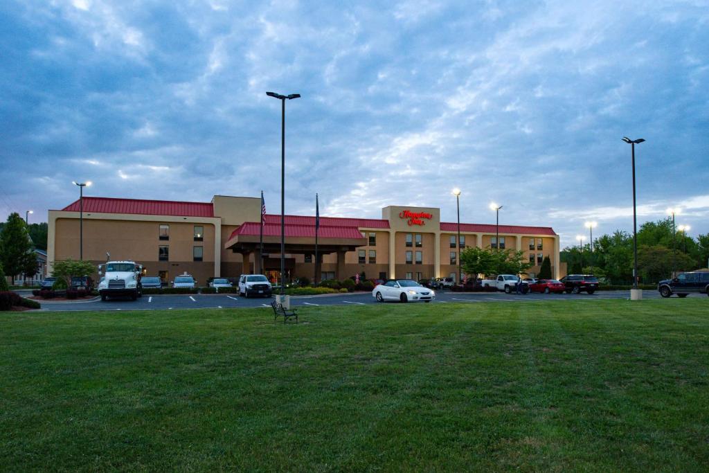 Hampton Inn Wytheville photo 2
