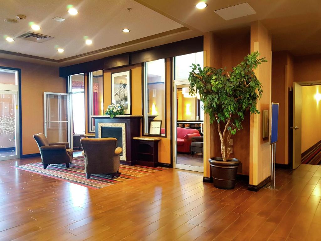 Hampton Inn & Suites by Hilton Edmonton International Airport photo 1