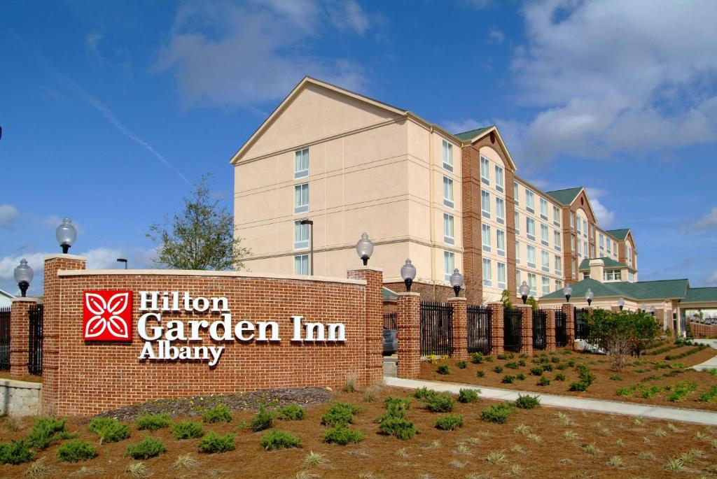 Hilton Garden Inn Albany image