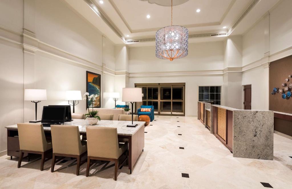 DoubleTree Suites by Hilton Naples photo 1