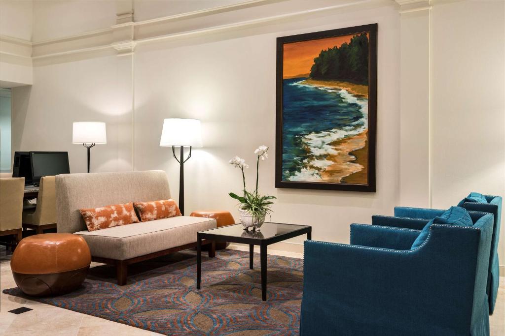 DoubleTree Suites by Hilton Naples photo 2