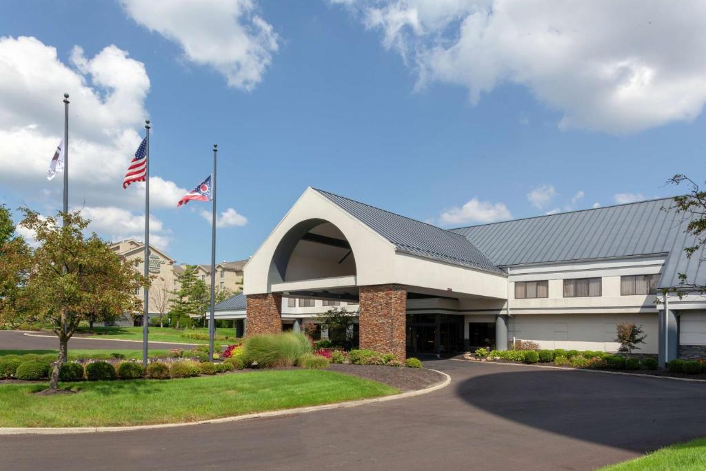 DoubleTree Suites by Hilton Dayton - Miamisburg image