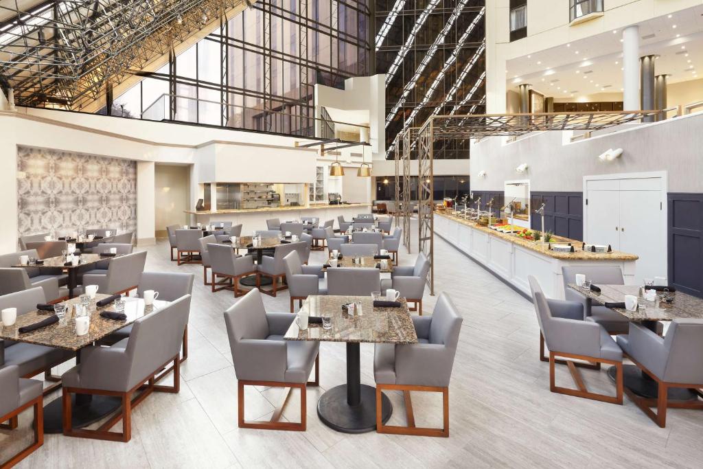 DoubleTree by Hilton Dallas Near the Galleria photo 3