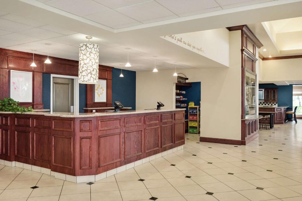 Hilton Garden Inn Dubuque Downtown photo 3