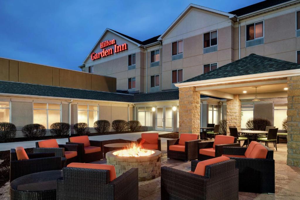 Hilton Garden Inn Dubuque Downtown photo 1