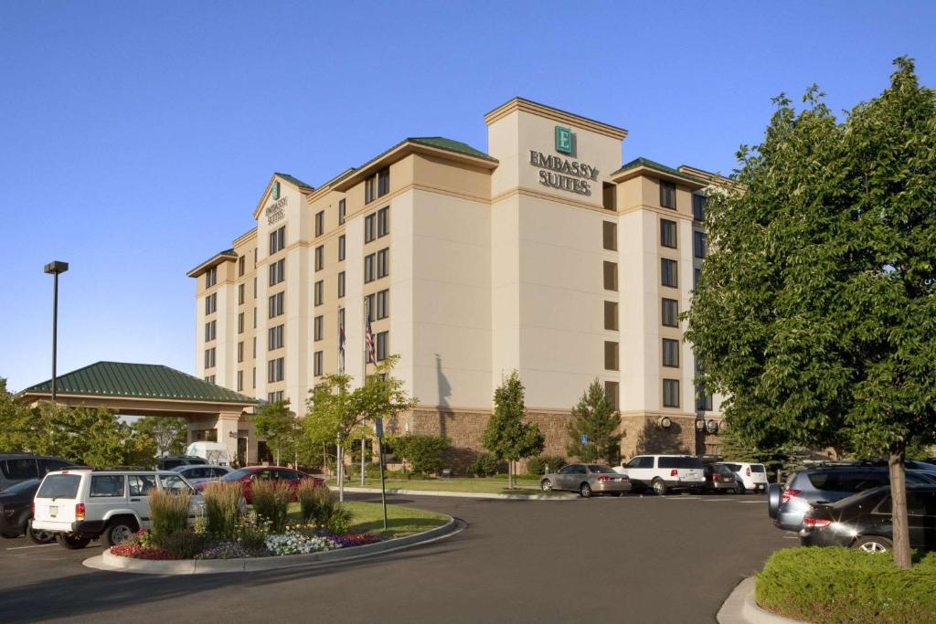 Embassy Suites by Hilton Denver International Airport image