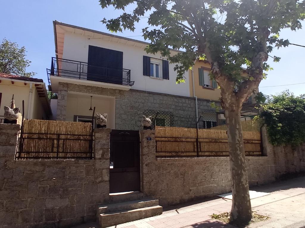 Casa con jardin Los Gatos photo 2
