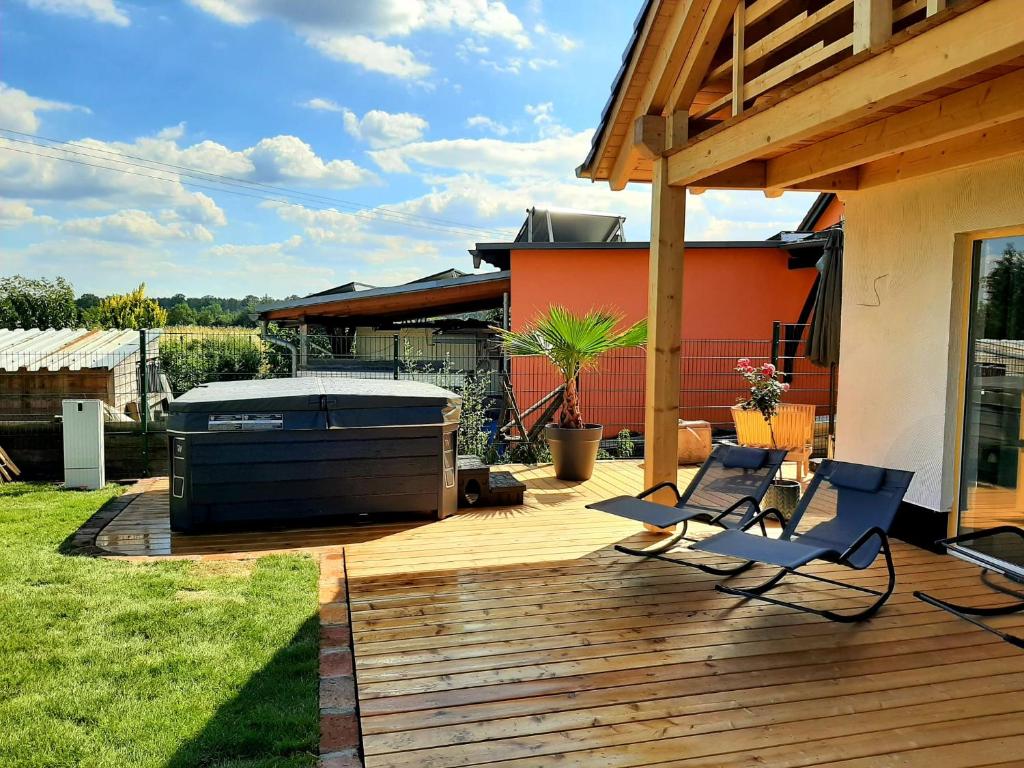 Landliebe, Luxus-Ferienhaus, 3 Schlafzimmer mit Sauna und Outdoor Whirlpool photo 4