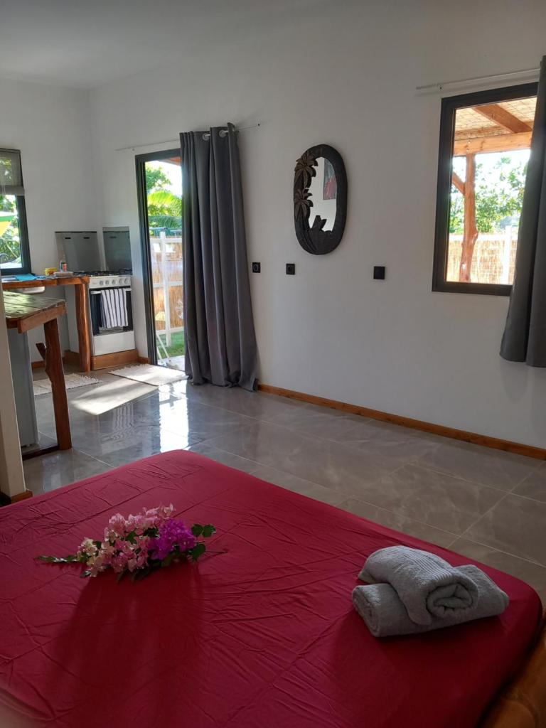 Terei-Here Bungalow Airport photo 1