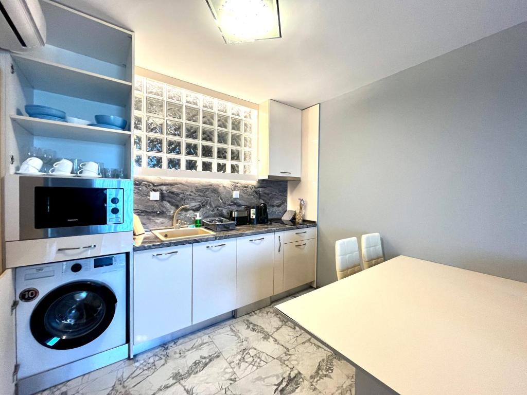 Aurora apartments on the beach photo 2