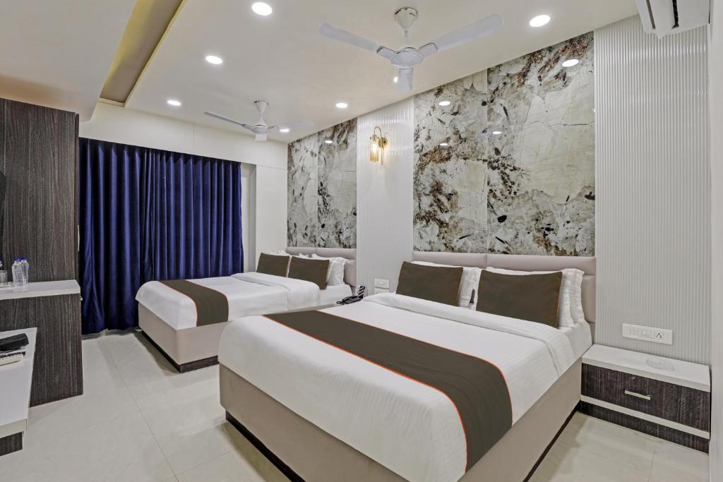 Collection O Hotel Alpha One photo 2