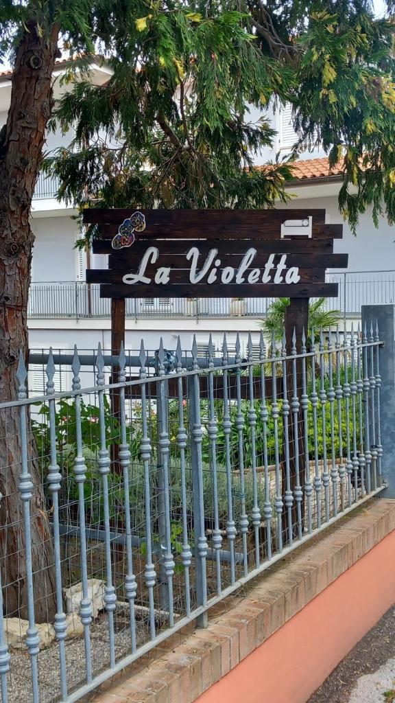 La Violetta photo 2