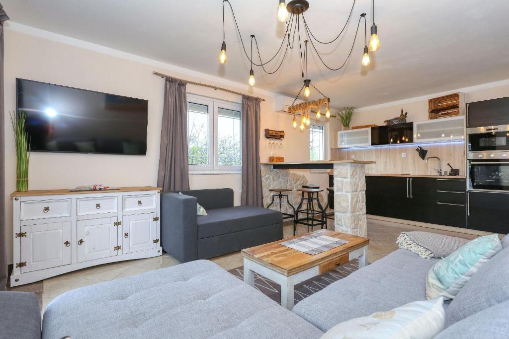 Zaton beach Appartement 1 mit Terrasse und Grill hochmodern und Strandnah