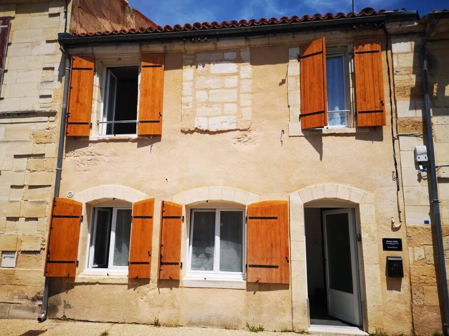 Maison de ville près du port photo 4