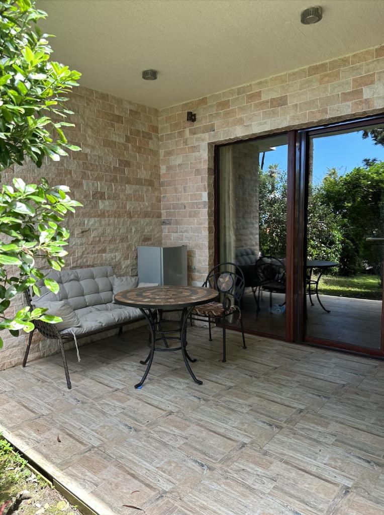 Dreamland Oasis 1st floor Apartment With a Garden by the Sea photo 2