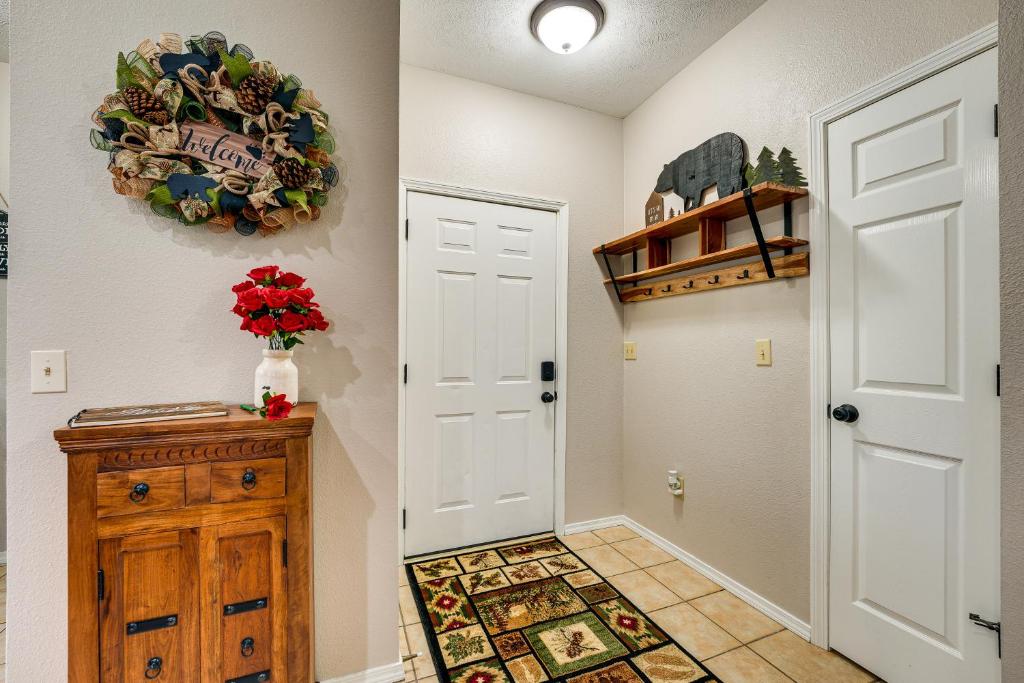 Branson West Vacation Rental with Resort Amenities! photo 3