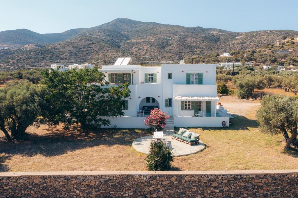La Maison de Lilac-Luxurious Olive Grove apartments