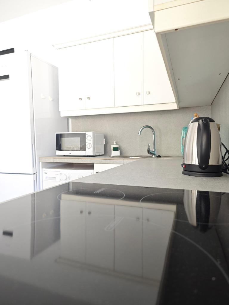 Cozy Apartment in front of the Natural Pools photo 3