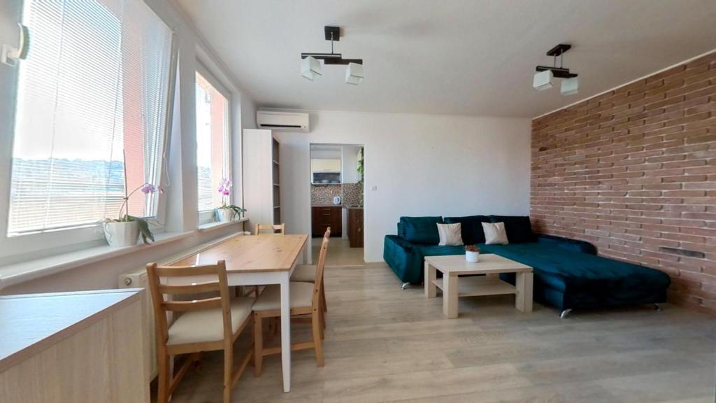 Air conditioned, 2 room Apartment, New City photo 3