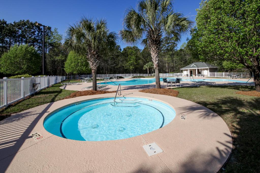Pinehurst Condos, Unit 6-J photo 3