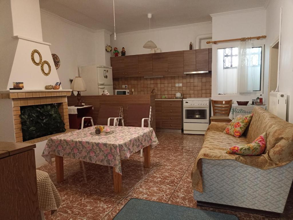 LENA'S SWEET HOME