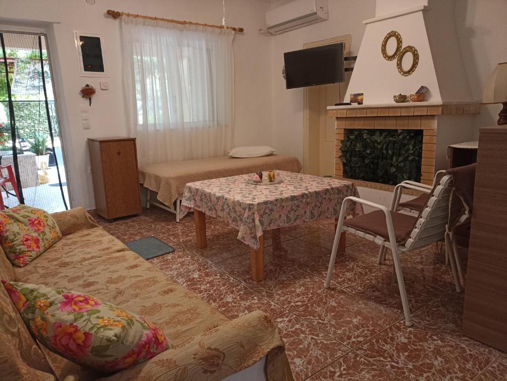 LENA'S SWEET HOME photo 2