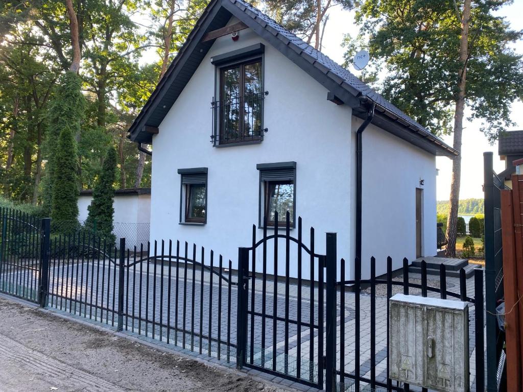 Luksusowy domek letniskowy z widokiem na jezioro, 8 osób Kamionki Małe photo 2