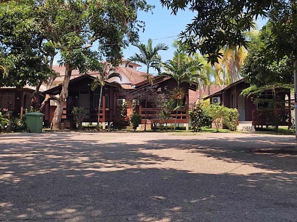 Mgh Marang guest house