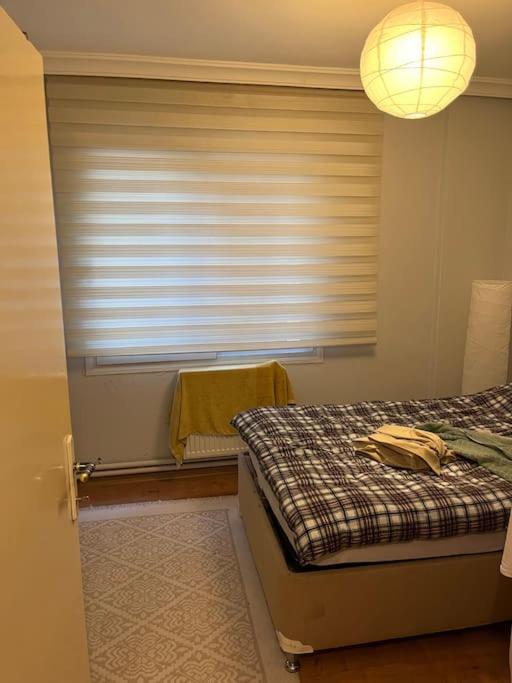 250 m walking distance to metro photo 3