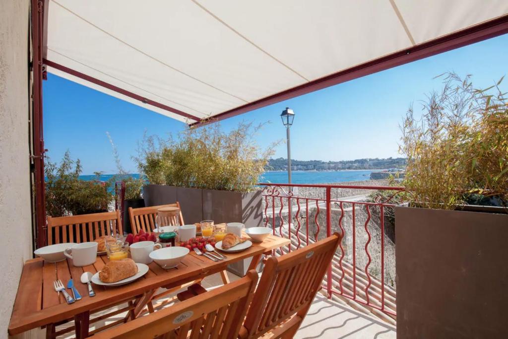 MAISON MARINA - Absoluty Antibes - New-Luxury old Antibes - 1st Row Sea View Terrace photo 3