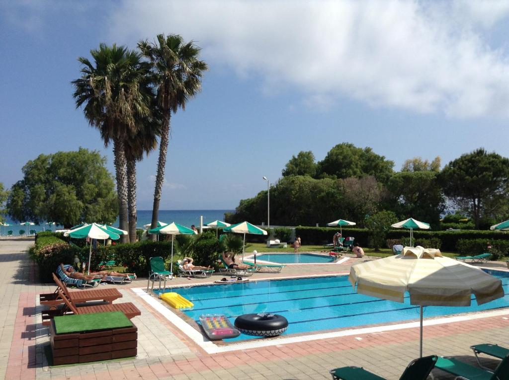 Pylea Beach Hotel photo 1