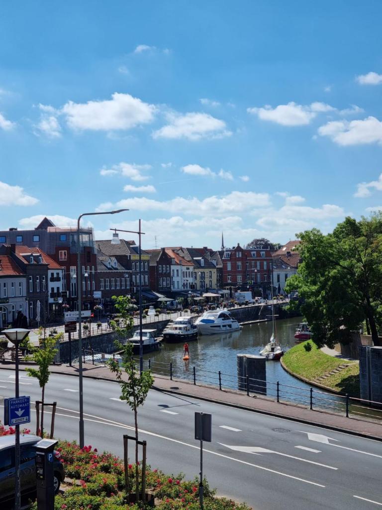 Modern Studio & Apartment Roermond photo 1