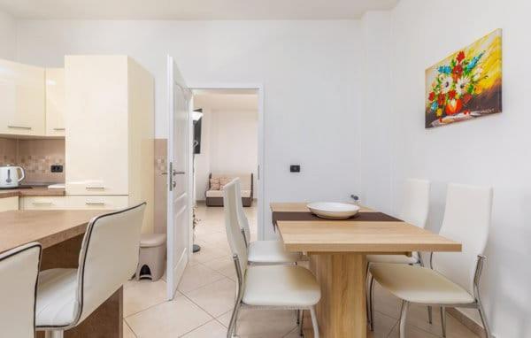 Apartment Jela photo 4