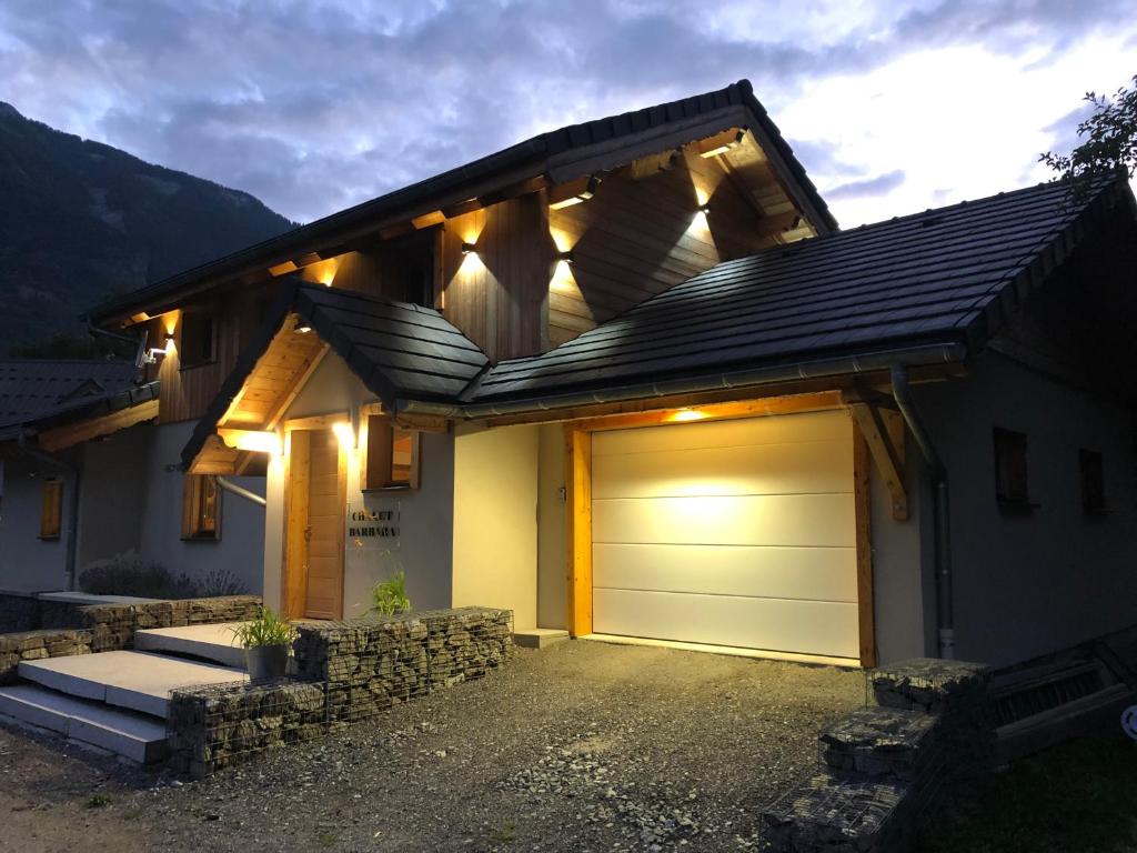Chalet Barbara with swimming pool in the heart of Oisans photo 2
