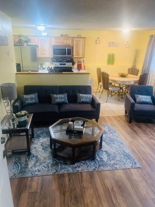 Luxury 2 bedroom rental place with a fireplace photo 1