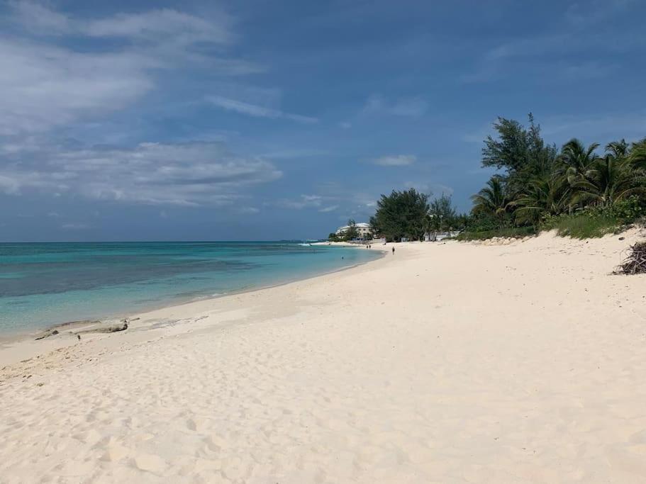 Beach'nBarefoot (Love Beach) - nestled on the beach photo 1