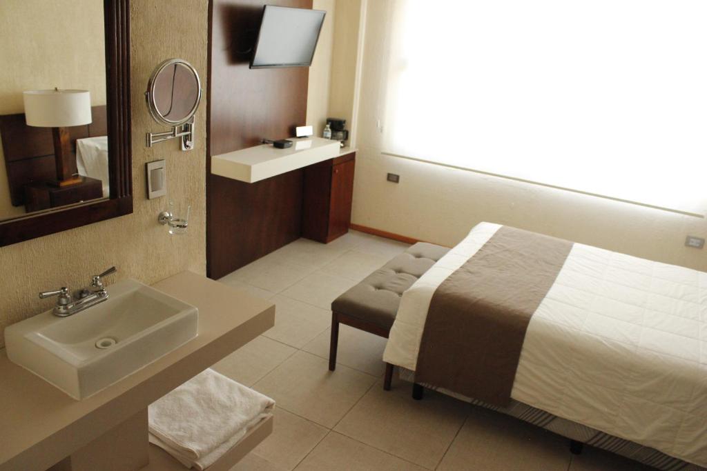 Hotel Tlaxcala photo 1