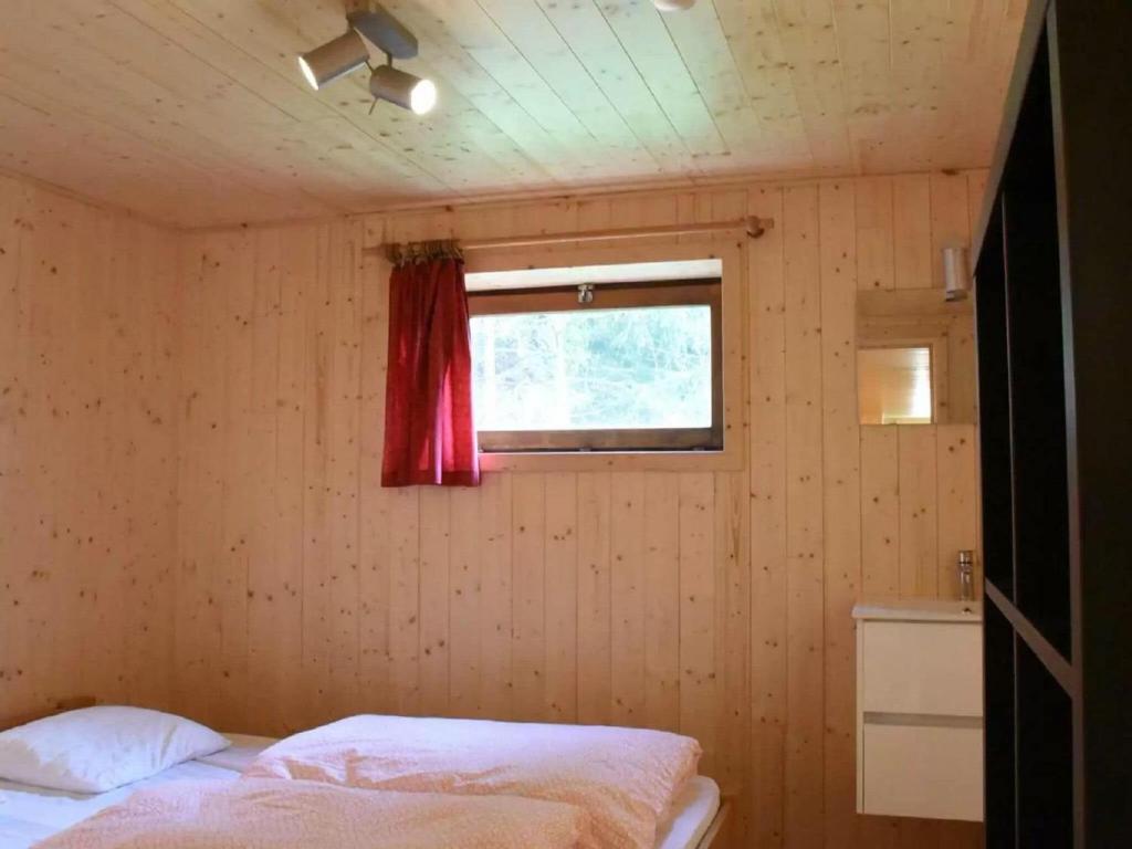 Charming chalet surrounded by nature in Durbuy photo 4