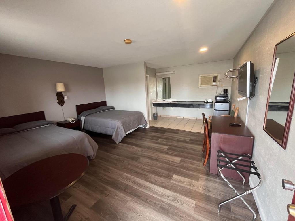 Budget Inn of Mena image
