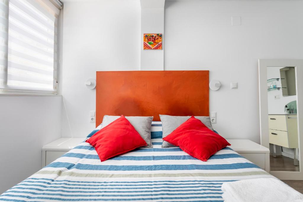 Fantástico apartamento en primerísima línea playa photo 1