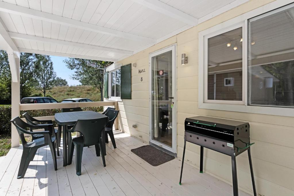 Bungalow Maple 8 photo 3