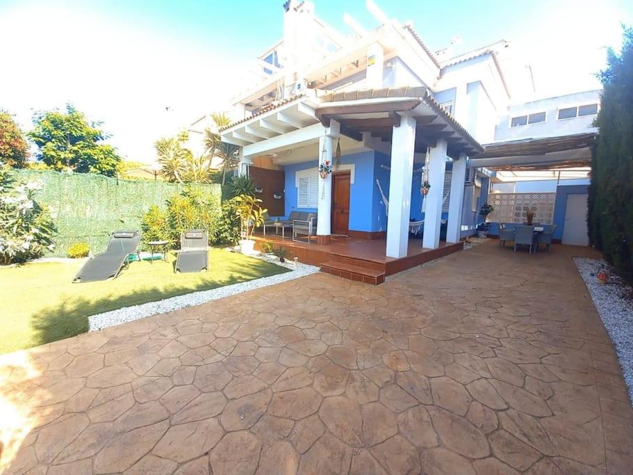 Awesome cozy bungalow , pool open from june to september