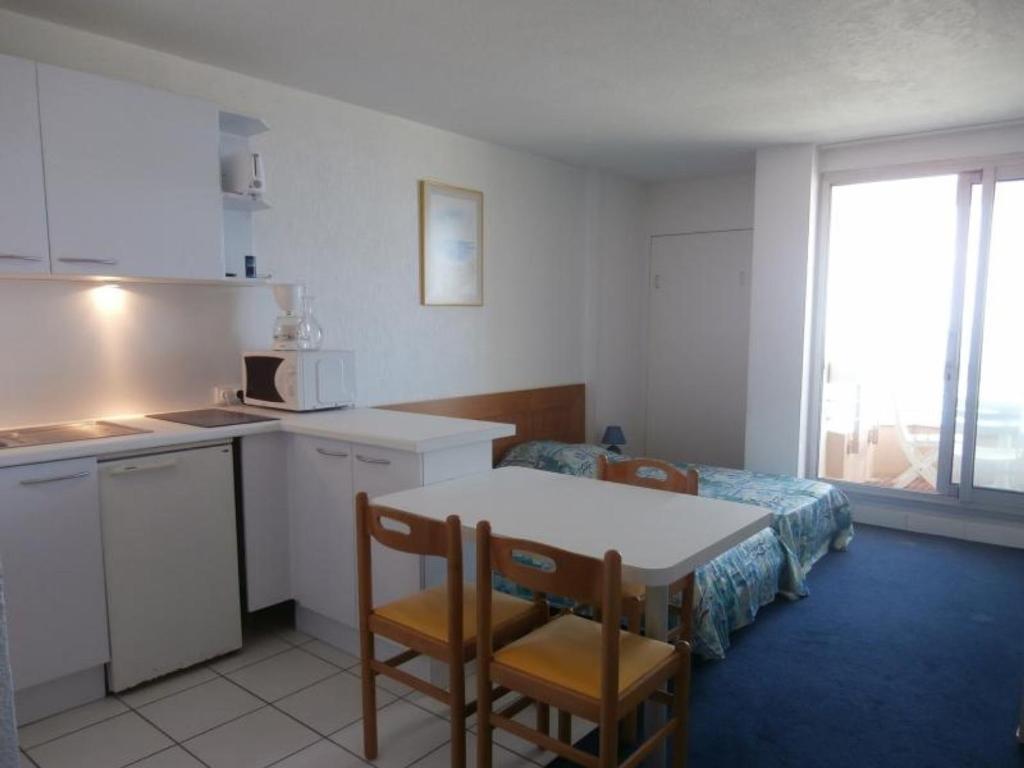 Studio Biarritz, 1 pièce, 2 personnes - FR-1-3-430 photo 3