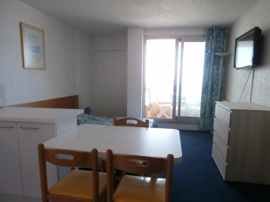 Studio Biarritz, 1 pièce, 2 personnes - FR-1-3-430 photo 4